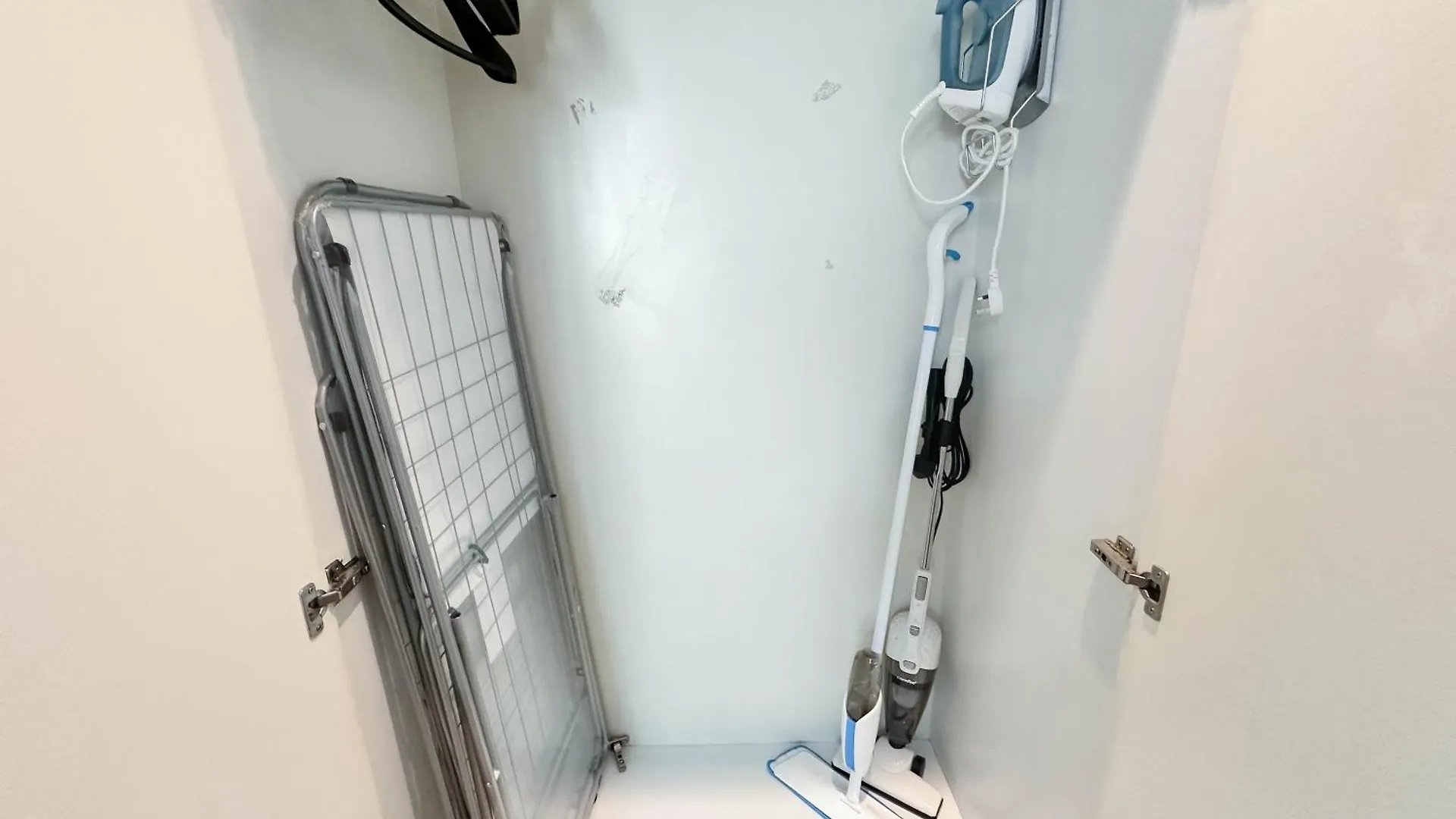 Modern Studio In Business Bay Capital Bay Tower 두바이 0*,