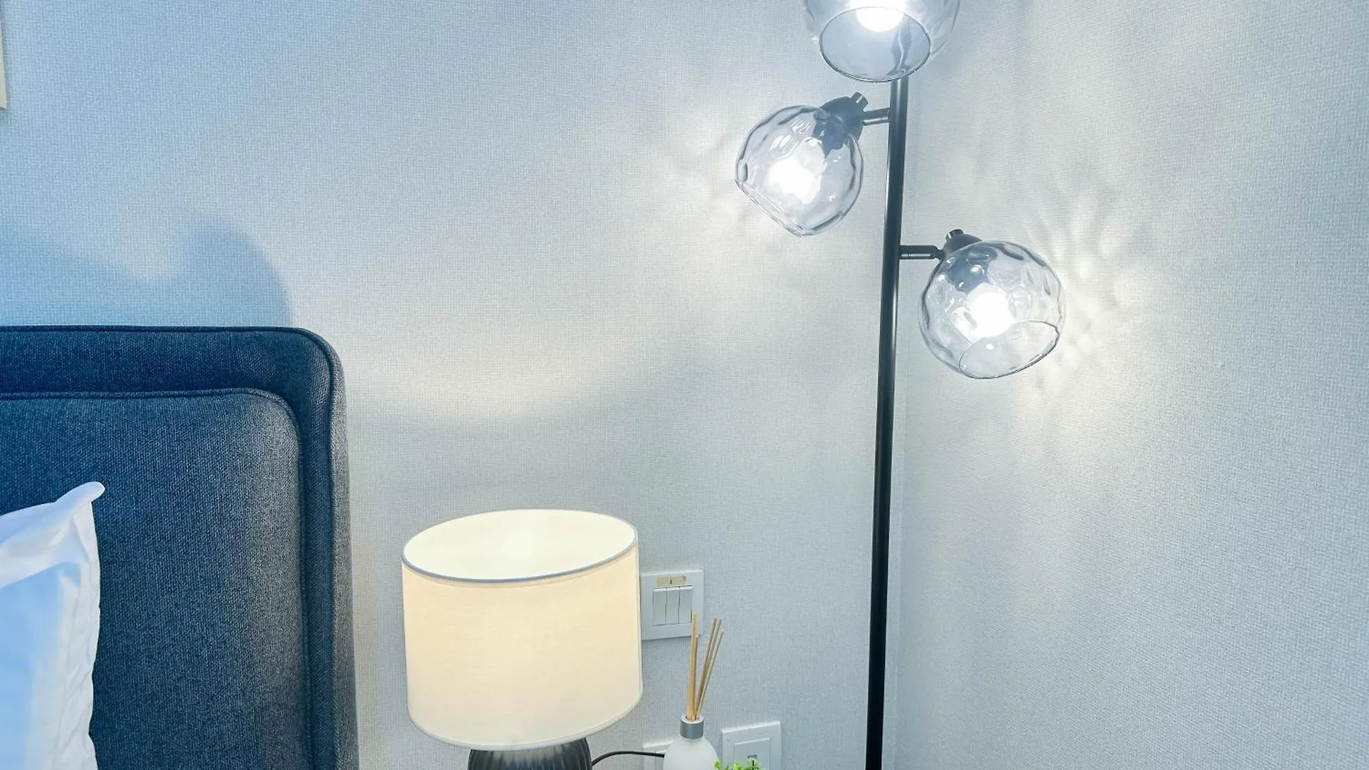 Modern Studio In Business Bay Capital Bay Tower 두바이
