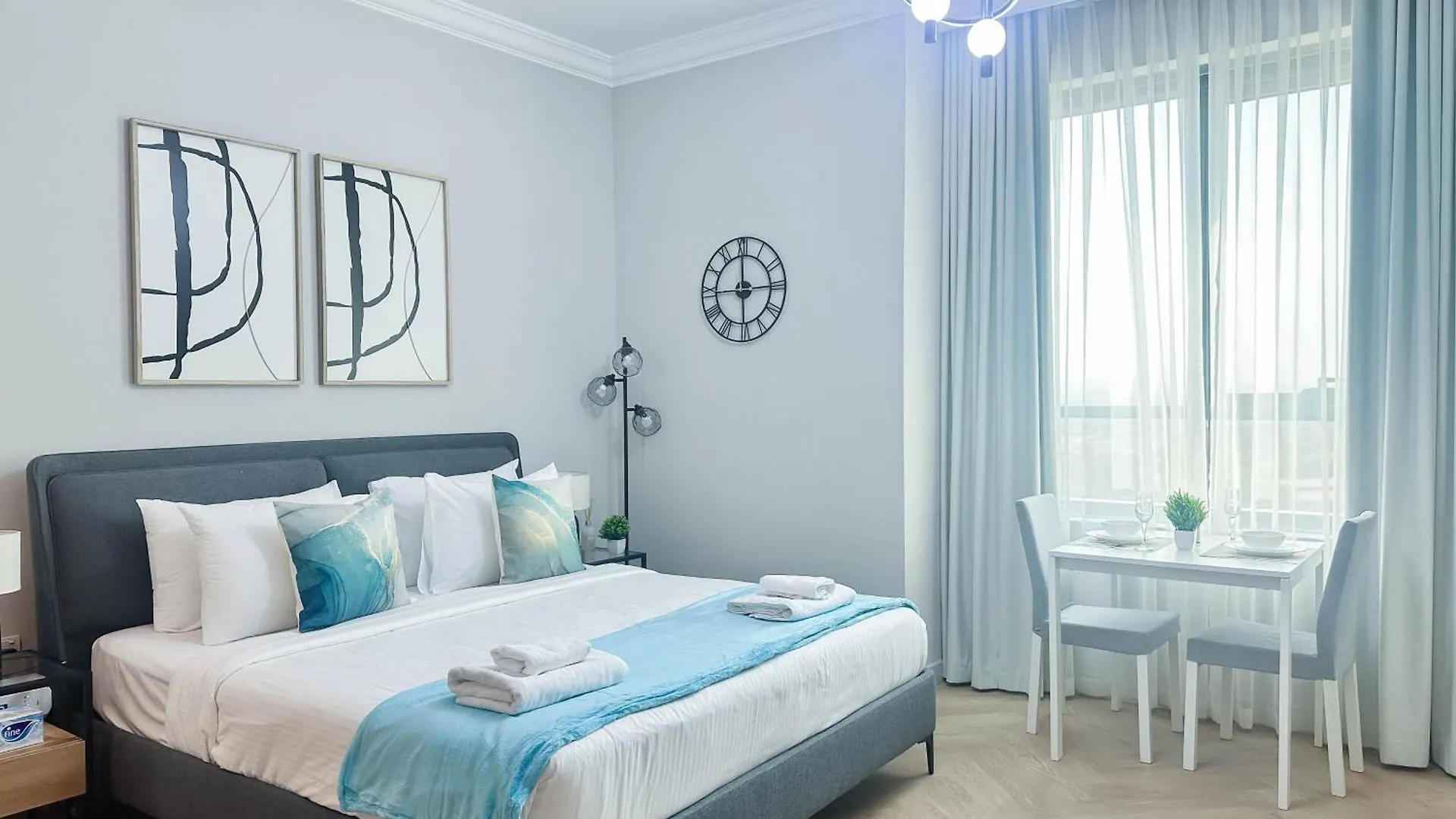 Modern Studio In Business Bay Capital Bay Tower 두바이